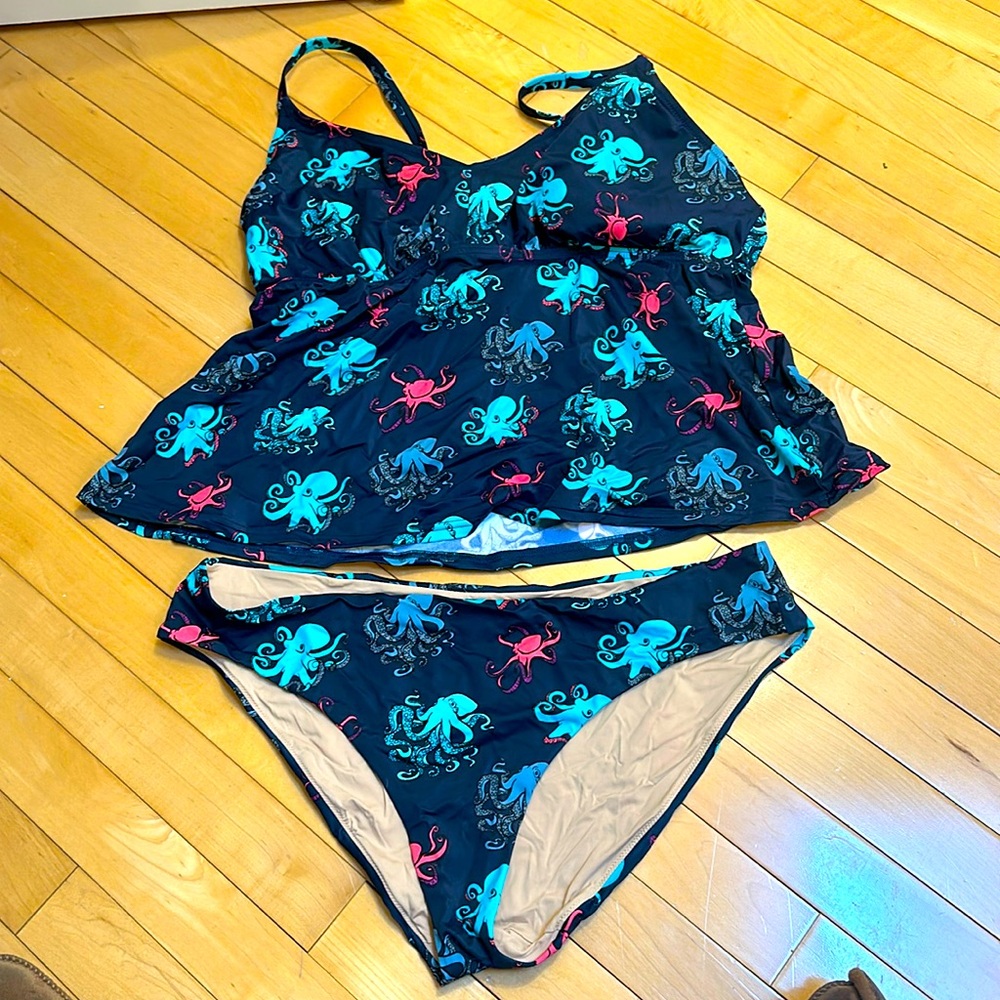 EUC MeUndies Octopus Tankini